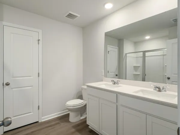 $3,200 | 725 Meadowbrook Lane, Summerville, SC 29486