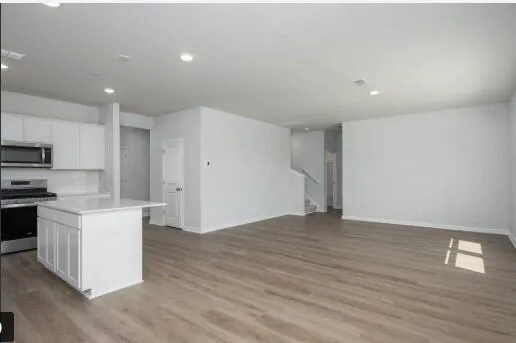 $3,200 | 725 Meadowbrook Lane, Summerville, SC 29486