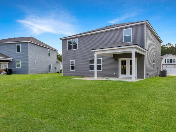 $3,200 | 725 Meadowbrook Lane, Summerville, SC 29486