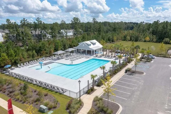 $3,200 | 725 Meadowbrook Lane, Summerville, SC 29486