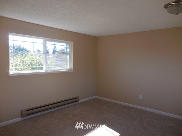 5440 North 46th Street Tacoma, WA 98407 - Photo 8 of 16 Gallery Image 8