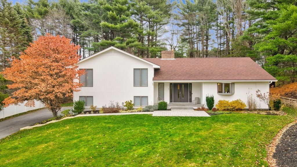 4 Grace Road Danvers, MA 01923 - Photo 1 of 40 Gallery Image 1