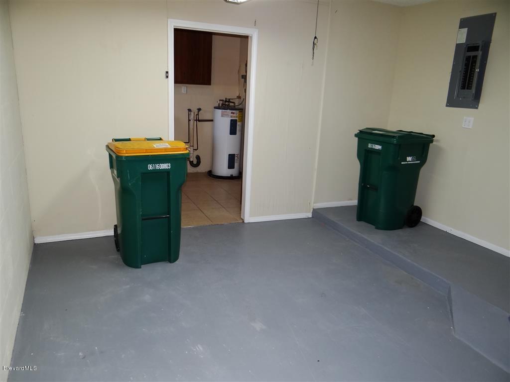 500 Sylvia Road Melbourne, FL 32904 - Photo 22 of 25 25 garage2