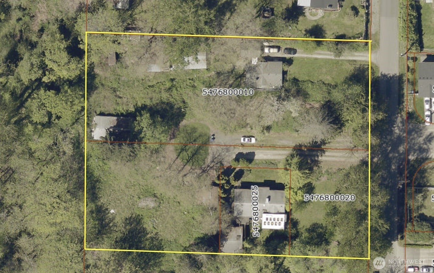 4621 South 104th Place Tukwila, WA 98178 - Photo 2 of 3 an aerial view of a houses