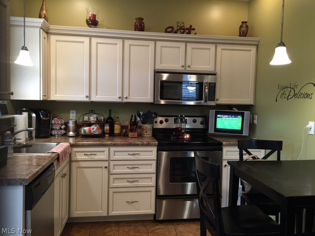 65 15th Street Wellsburg, WV 26070 - Photo 3 of 35