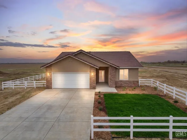 $495,000 | Undisclosed Address, Taft, CA 93268