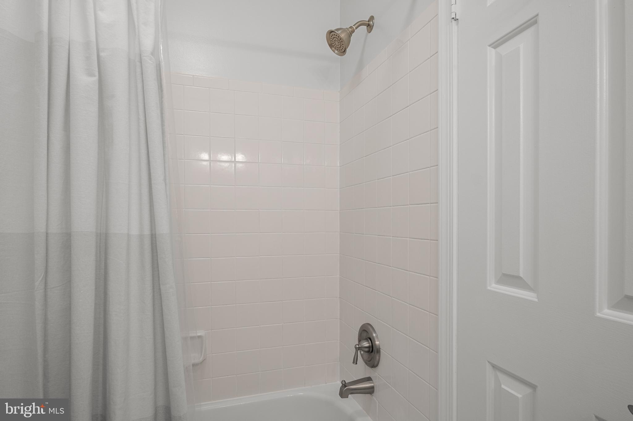 6532 Milva Lane Springfield, VA 22150 - Photo 33 of 57 Refreshed Tub/Shower
