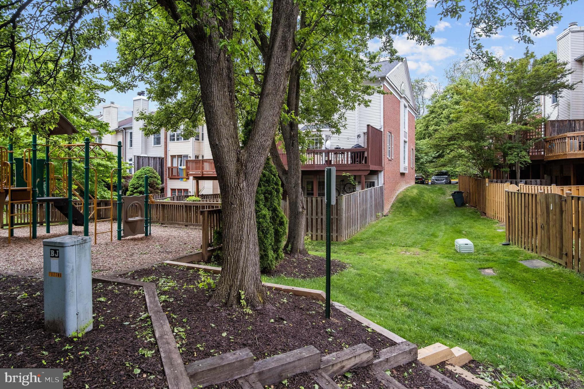 6532 Milva Lane Springfield, VA 22150 - Photo 55 of 57 Landscaped Common Areas