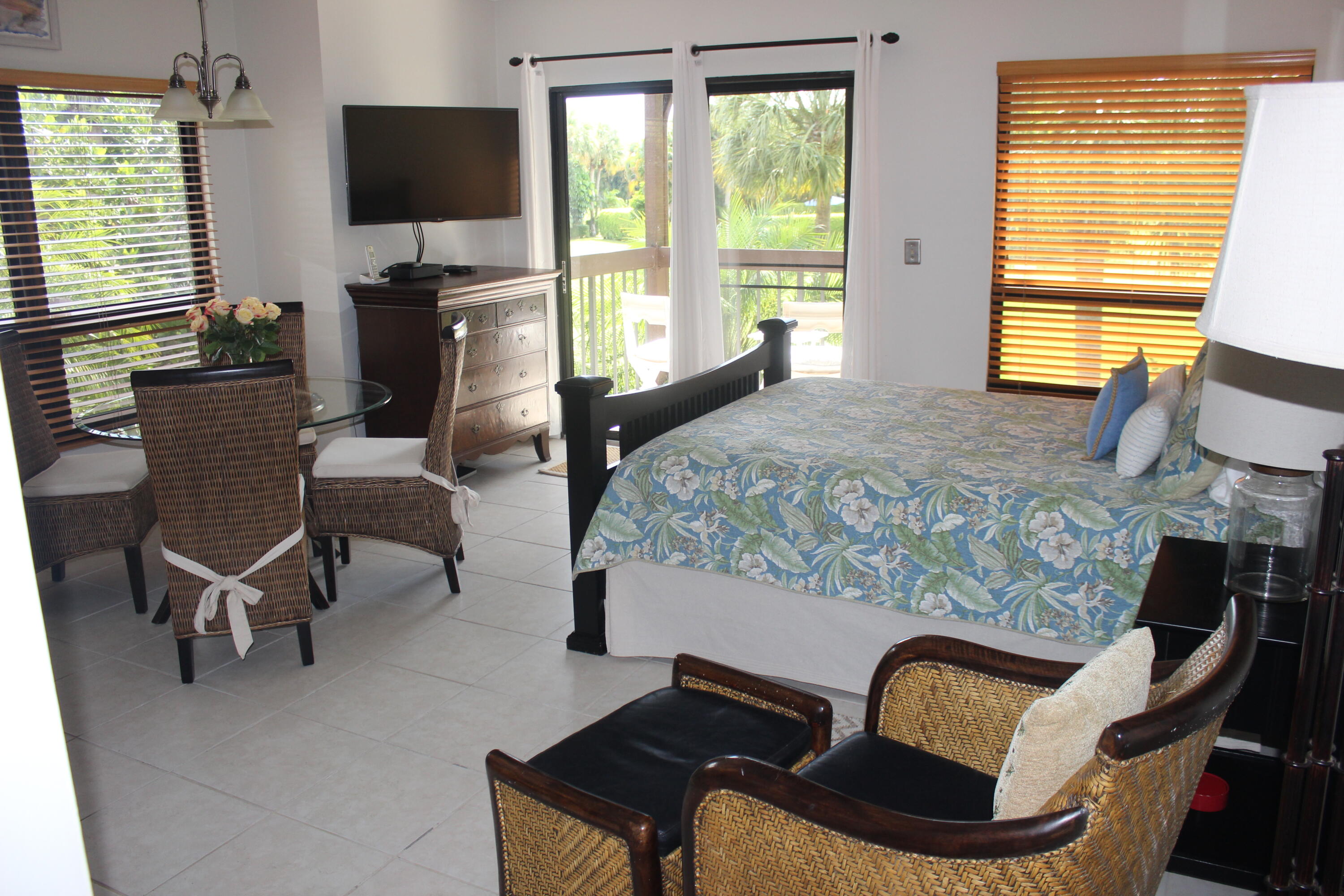 13334 Polo Club Road, Unit 328 Wellington, FL 33414 - Photo 8 of 11 Studio