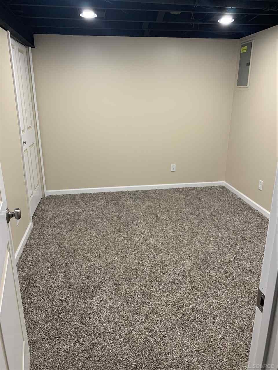 8401 18 18 Mile Road, Unit 2 Sterling Heights, MI 48313 - Photo 19 of 26