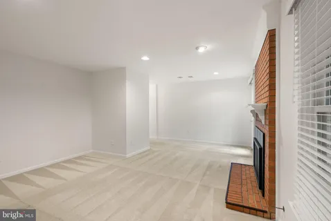 $795,000 | 3855 Inverness Road, Fairfax, VA 22033