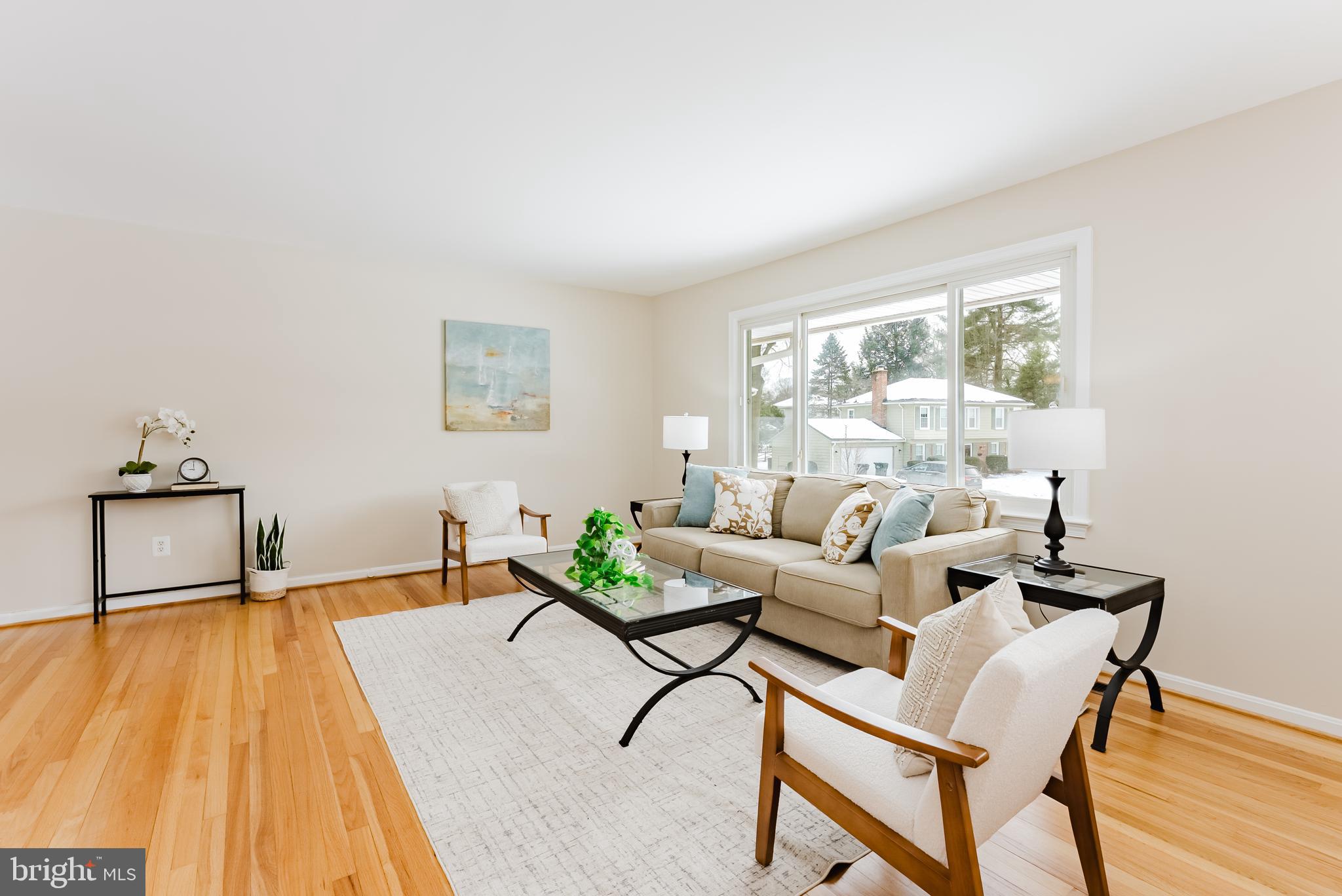 4704 Federal Court Annandale, VA 22003 - Photo 9 of 51 a living room with furniture and a window