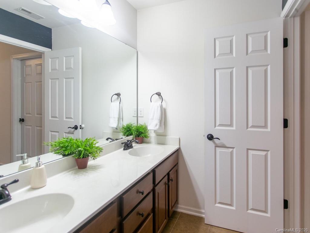 303 Roanoke Road, Unit 253 Fletcher, NC 28732 - Photo 33 of 43 Gallery Image 33