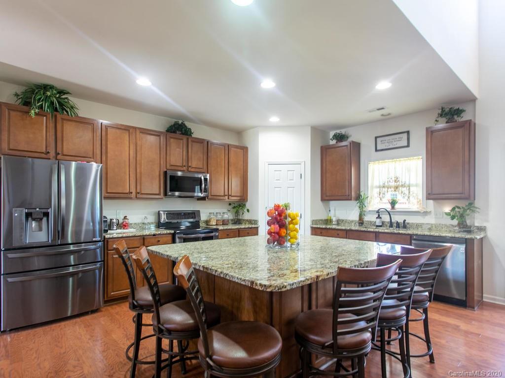 303 Roanoke Road, Unit 253 Fletcher, NC 28732 - Photo 7 of 43 Gallery Image 7