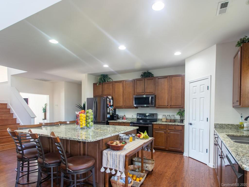 303 Roanoke Road, Unit 253 Fletcher, NC 28732 - Photo 9 of 43 Gallery Image 9