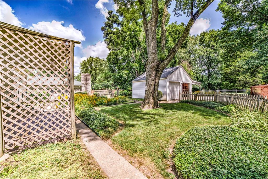 3225 Brill Road Indianapolis, IN 46227 - Photo 3 of 27 Gallery Image 3
