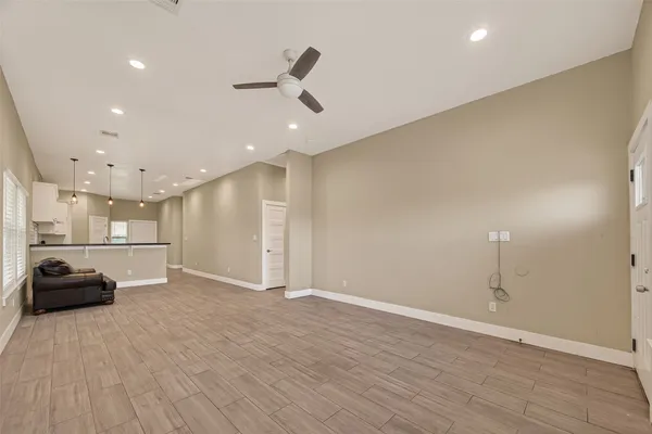 $319,900 | 920 Kellogg Street, Houston, TX 77012