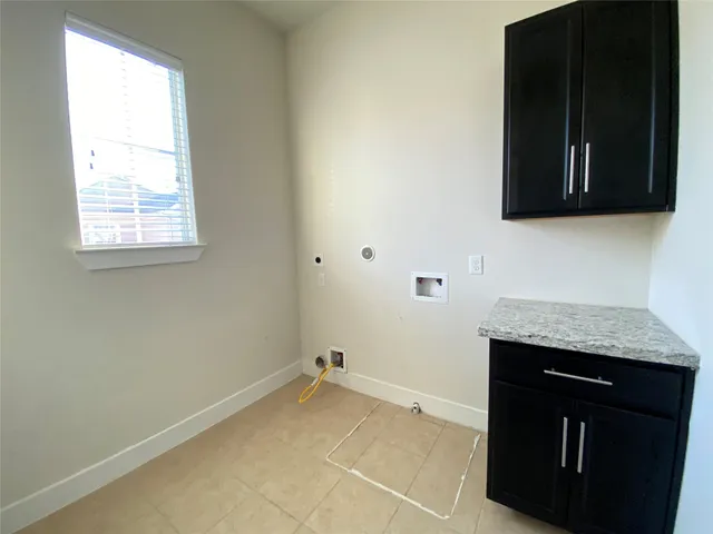 $2,600 | 9510 Cedarpost Square Street, Houston, TX 77055