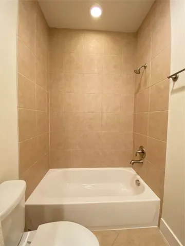 $2,600 | 9510 Cedarpost Square Street, Houston, TX 77055