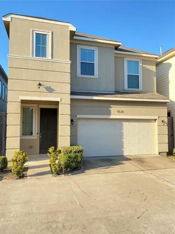 $2,600 | 9510 Cedarpost Square Street, Houston, TX 77055