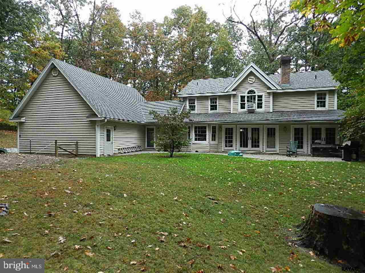 1838 Arnold Road York, PA 17408 - Photo 2 of 29 Gallery Image 2