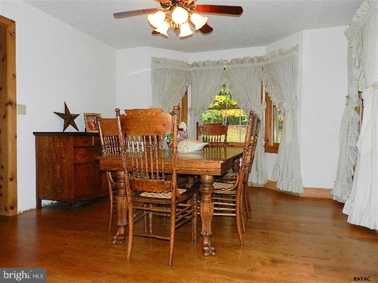 1838 Arnold Road York, PA 17408 - Photo 12 of 29 Gallery Image 12