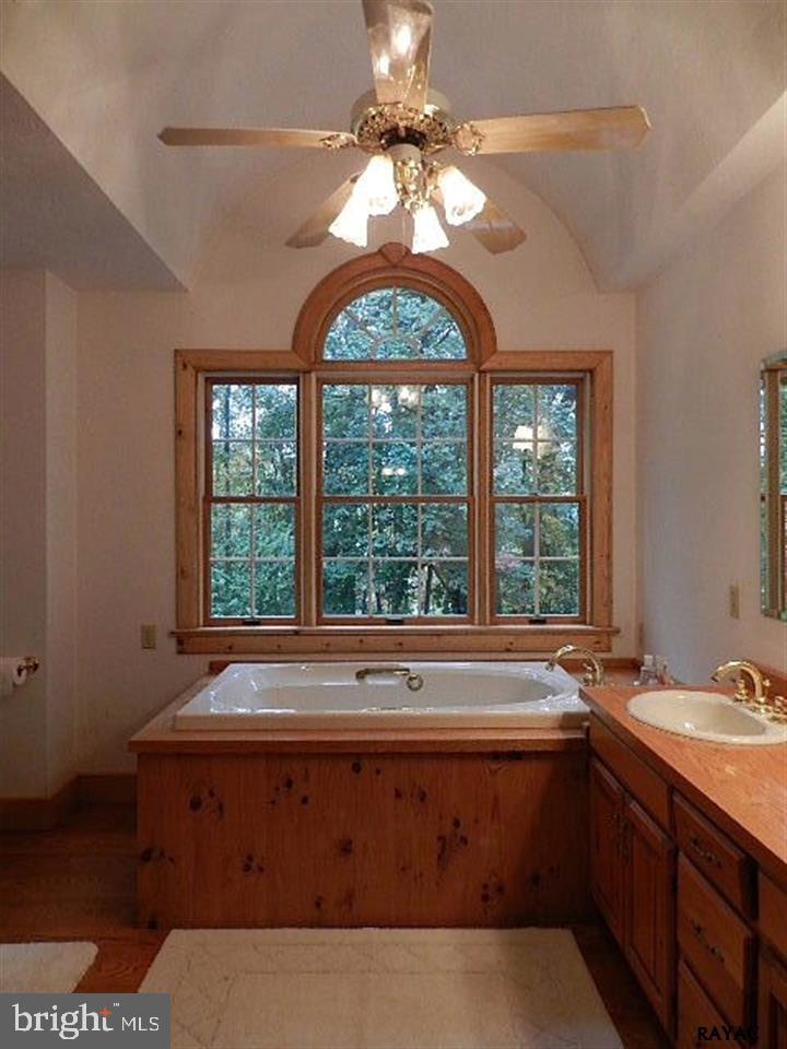 1838 Arnold Road York, PA 17408 - Photo 23 of 29 Gallery Image 23
