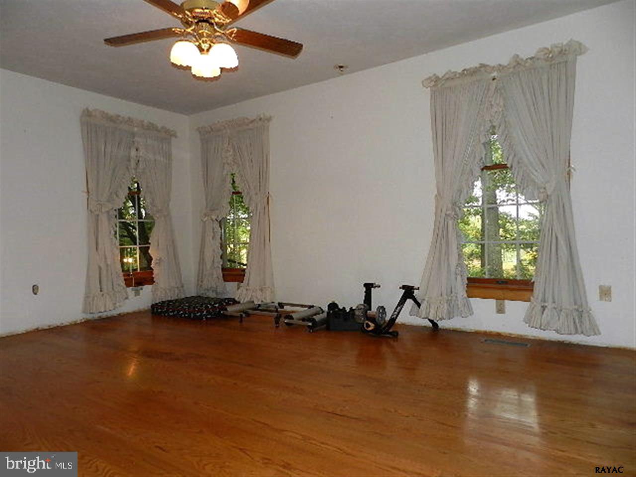 1838 Arnold Road York, PA 17408 - Photo 24 of 29 Gallery Image 24