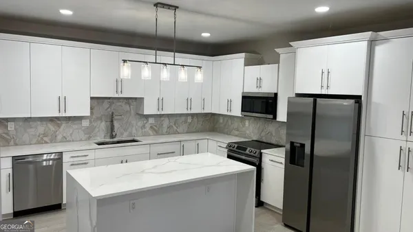 $3,200 | 7428 Mockingbird Trail, Riverdale, GA 30274