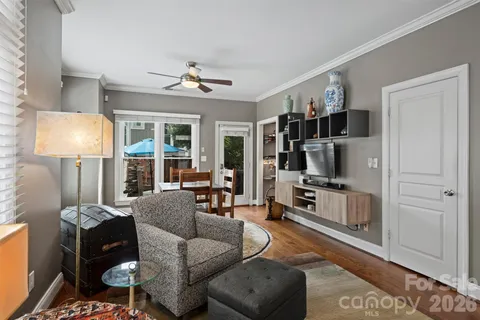 $525,000 | 1073 Park W Drive, Charlotte, NC 28209