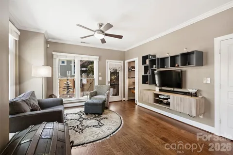 $500,000 | 1073 Park W Drive, Charlotte, NC 28209
