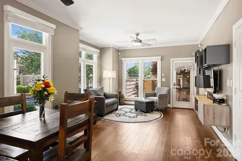 $500,000 | 1073 Park W Drive, Charlotte, NC 28209
