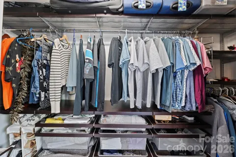 $525,000 | 1073 Park W Drive, Charlotte, NC 28209