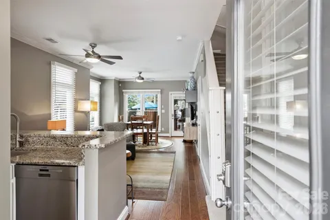 $525,000 | 1073 Park W Drive, Charlotte, NC 28209