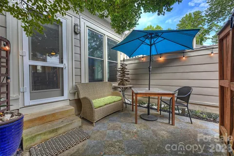 $525,000 | 1073 Park W Drive, Charlotte, NC 28209