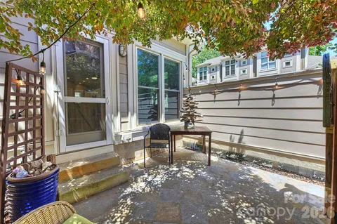 $500,000 | 1073 Park W Drive, Charlotte, NC 28209
