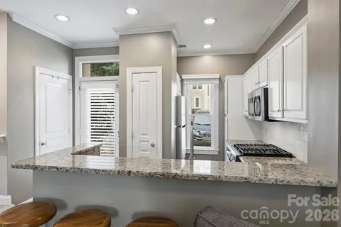 $525,000 | 1073 Park W Drive, Charlotte, NC 28209