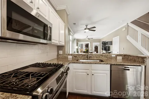 $500,000 | 1073 Park W Drive, Charlotte, NC 28209