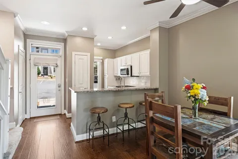 $500,000 | 1073 Park W Drive, Charlotte, NC 28209
