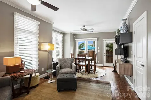 $525,000 | 1073 Park W Drive, Charlotte, NC 28209