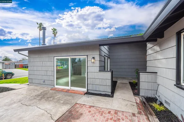 $455,900 | 5201 Sky Parkway, Sacramento, CA 95823