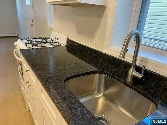 $1,600 | 76 Grant Street, Unit 4, Fairview, NJ 07022