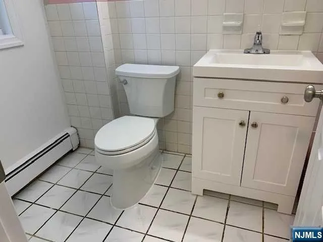 $1,600 | 76 Grant Street, Unit 4, Fairview, NJ 07022