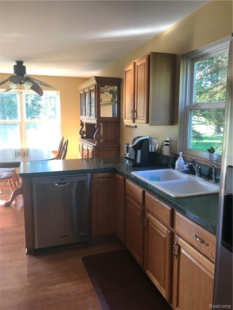 1164 East Gunn Road Rochester, MI 48306 - Photo 7 of 36 image003.jpg