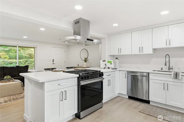 $800,000 | 16167 Midvale Avenue North, Shoreline, WA 98133