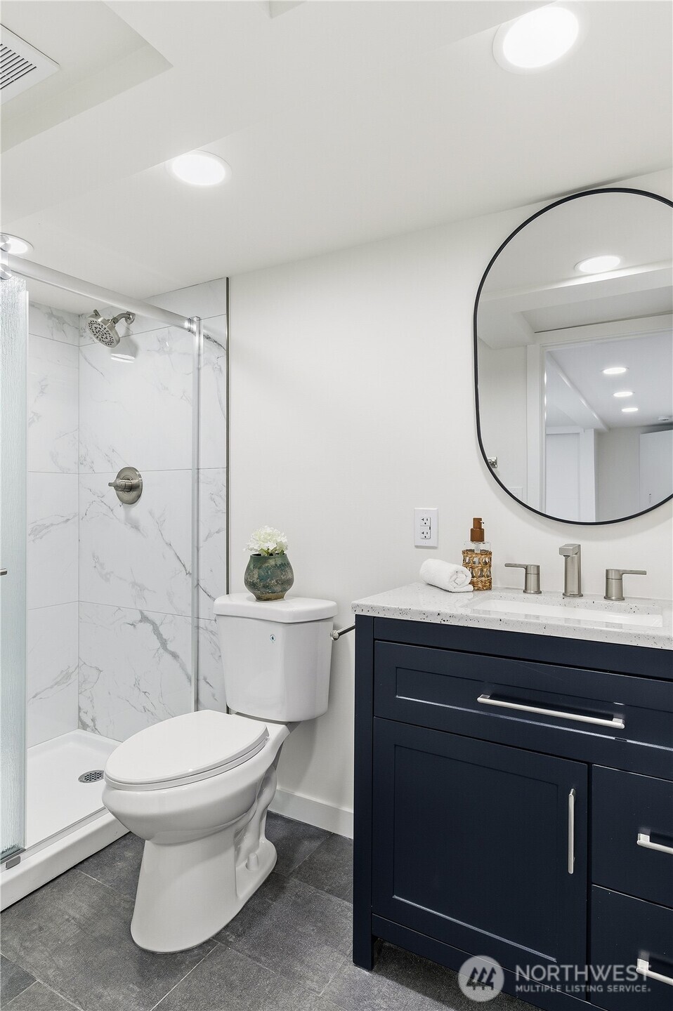 16167 Midvale Avenue North Shoreline, WA 98133 - Photo 15 of 40