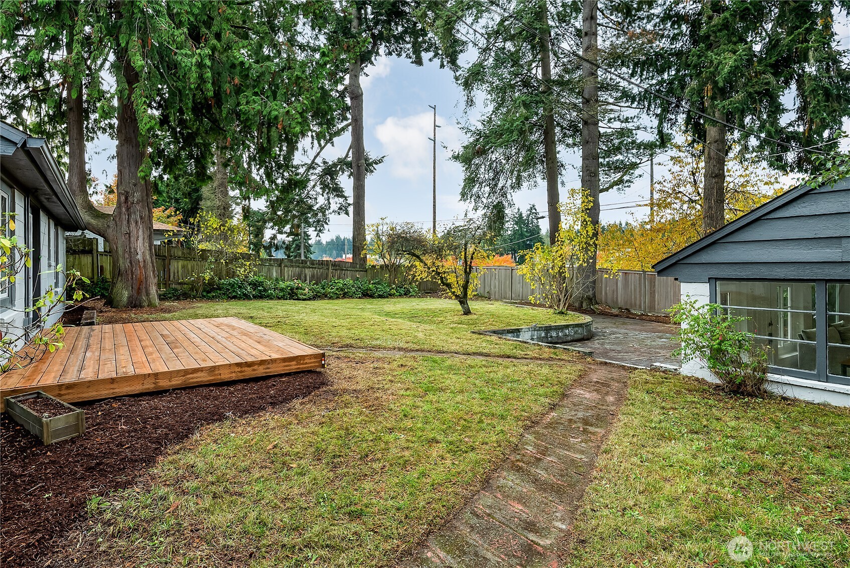 16167 Midvale Avenue North Shoreline, WA 98133 - Photo 21 of 40