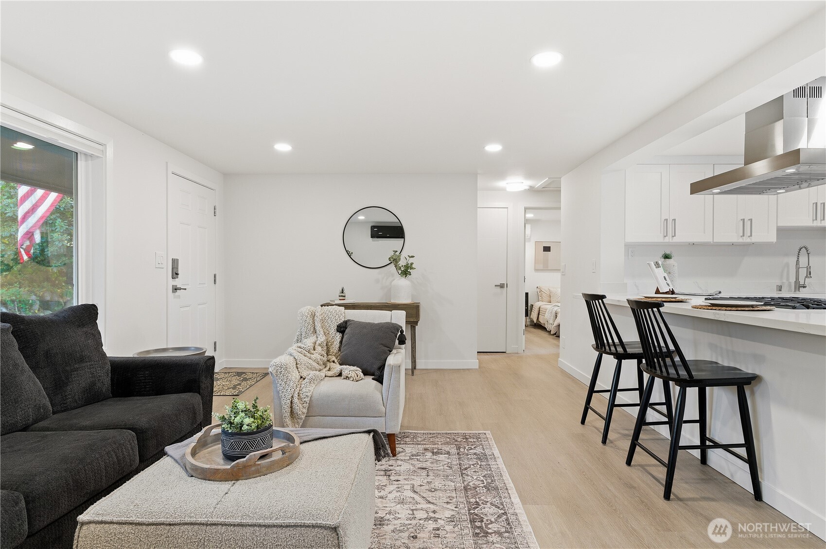 16167 Midvale Avenue North Shoreline, WA 98133 - Photo 6 of 40