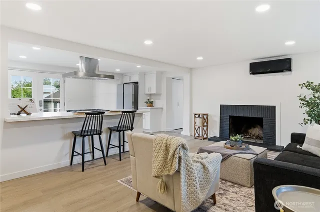 $800,000 | 16167 Midvale Avenue North, Shoreline, WA 98133