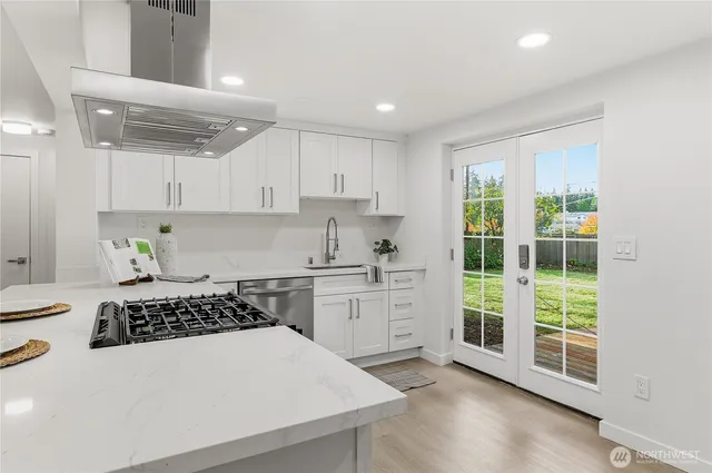 $800,000 | 16167 Midvale Avenue North, Shoreline, WA 98133